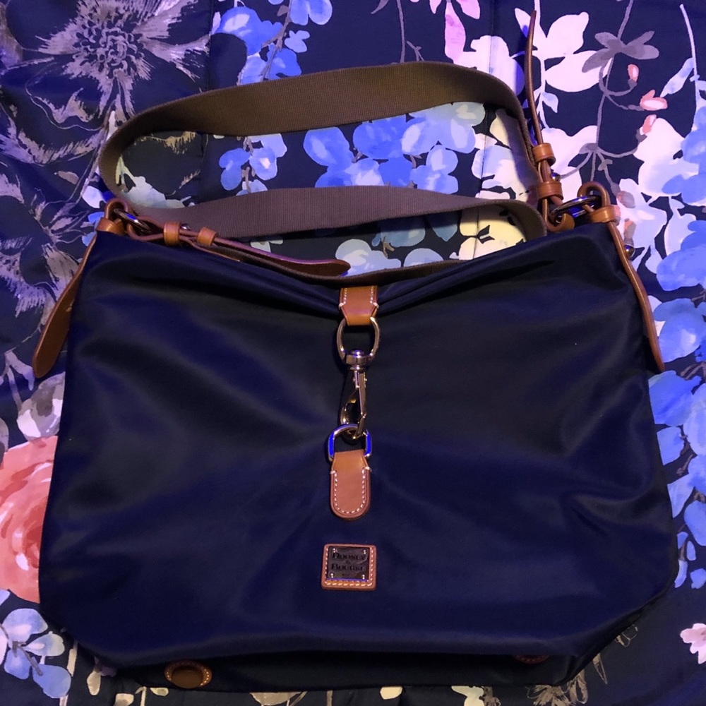 Navy Dooney & Bourke Tote Bag/Handbag